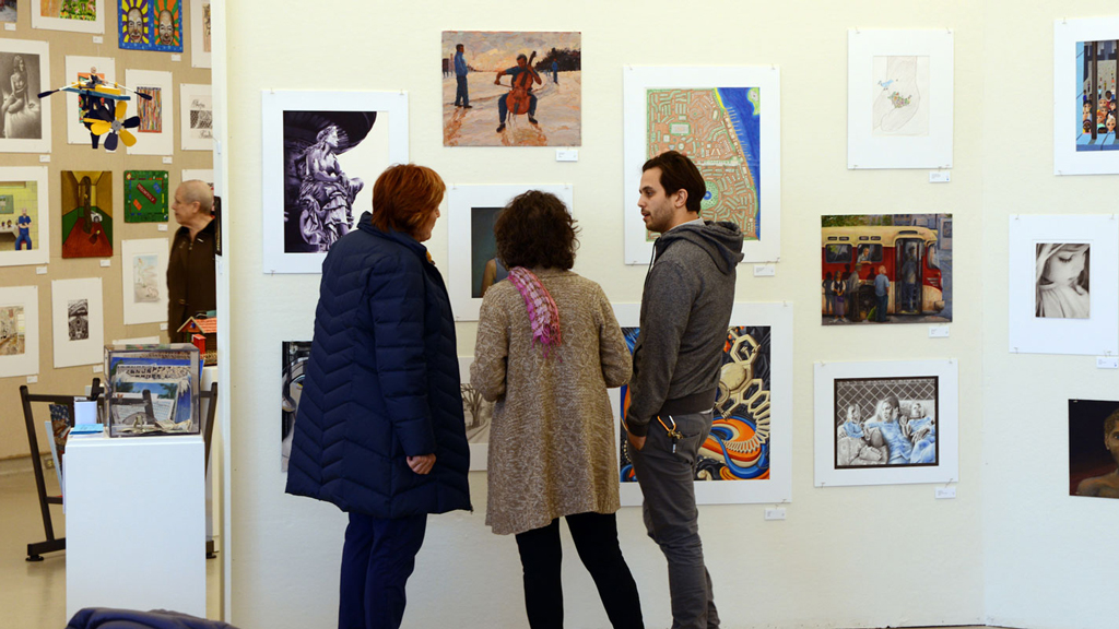 Visitors at the Annual Art Exhibition by Michigan Prisoners.
