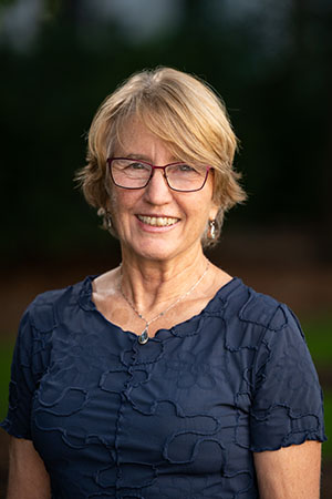 Professional portrait of Julia Cole