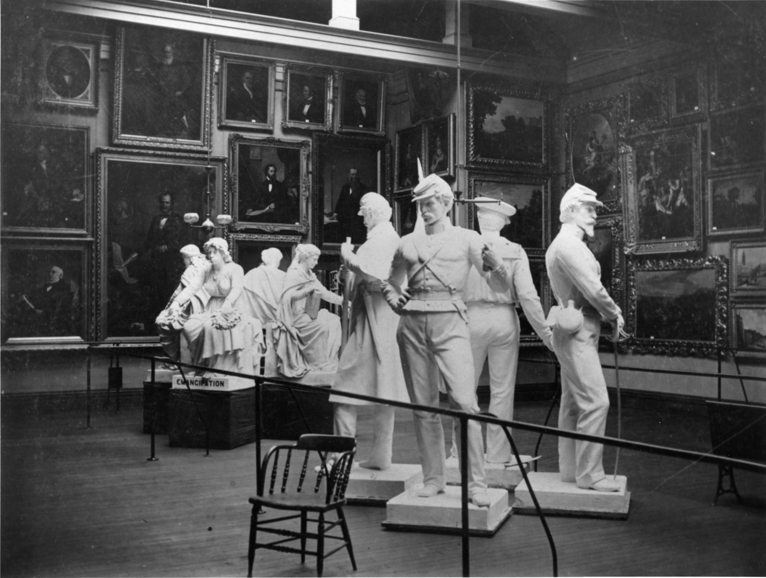 Statues of Civil War soldiers.
