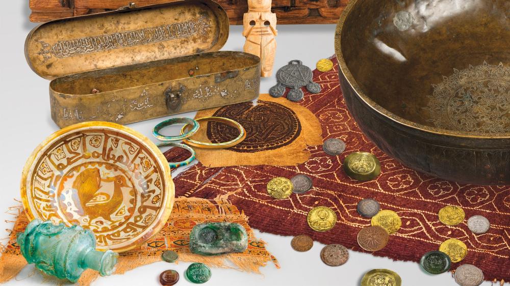 Ancient textiles, coins and glass objects