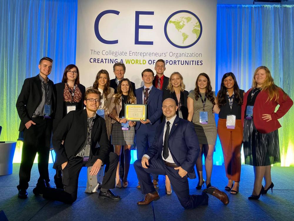 }Featured in the Fall 2020 issue of SOM’s Business Magazine, Members of UM-Flint’s Entrepreneur Society dressed in business attire at the Collegiate Entrepreneurs’ Organization annual conference.